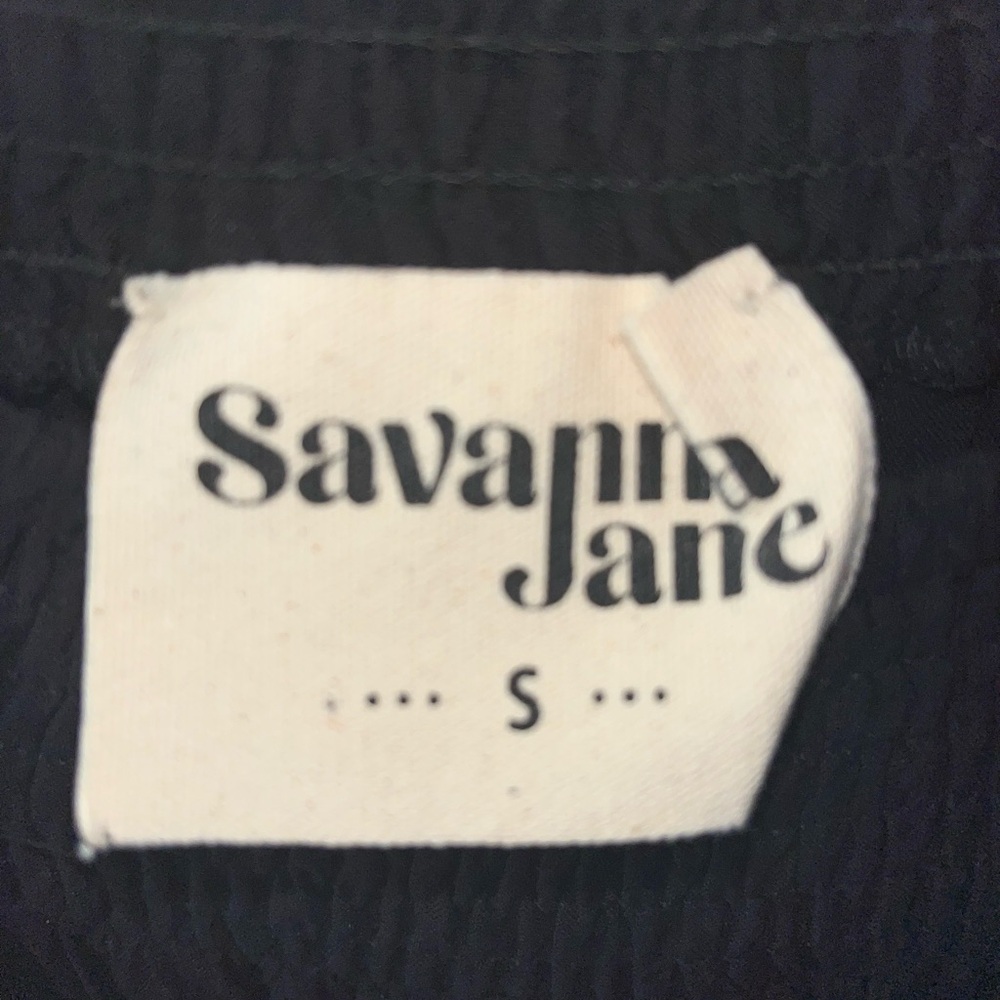 Savanna Jane Black Top with Vibrant Floral Embroidery on or off shoulder Size S - Picture 4 of 5